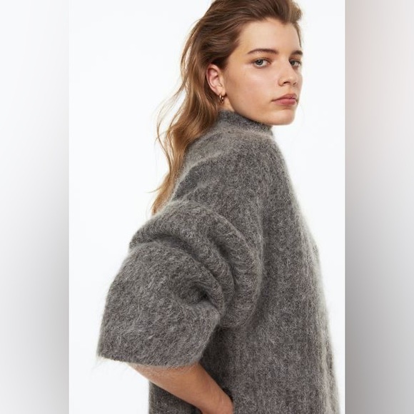 H&M Oversized Wool Blend Mock Turtleneck Sweater in Gray - Picture 6 of 6